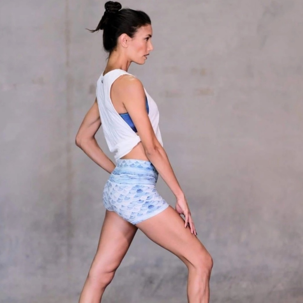 NIYAMA SOL Wave Cat Fish Mountain Flirt Shorts Extra Small Athleisure Yoga Barre